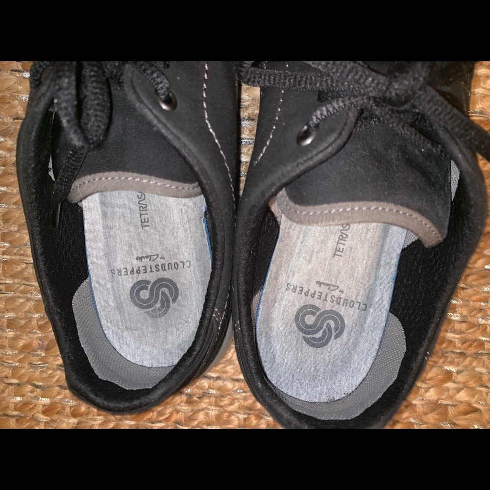 Men’s Clark’s - Picture 2 of 3